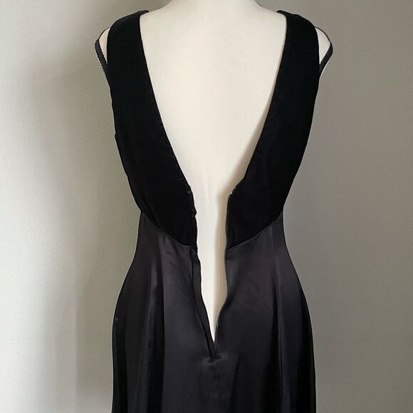 Vintage (1993) Jessica McClintock Black Sleeveless Dress. Size 7/8. - Picture 4 of 8